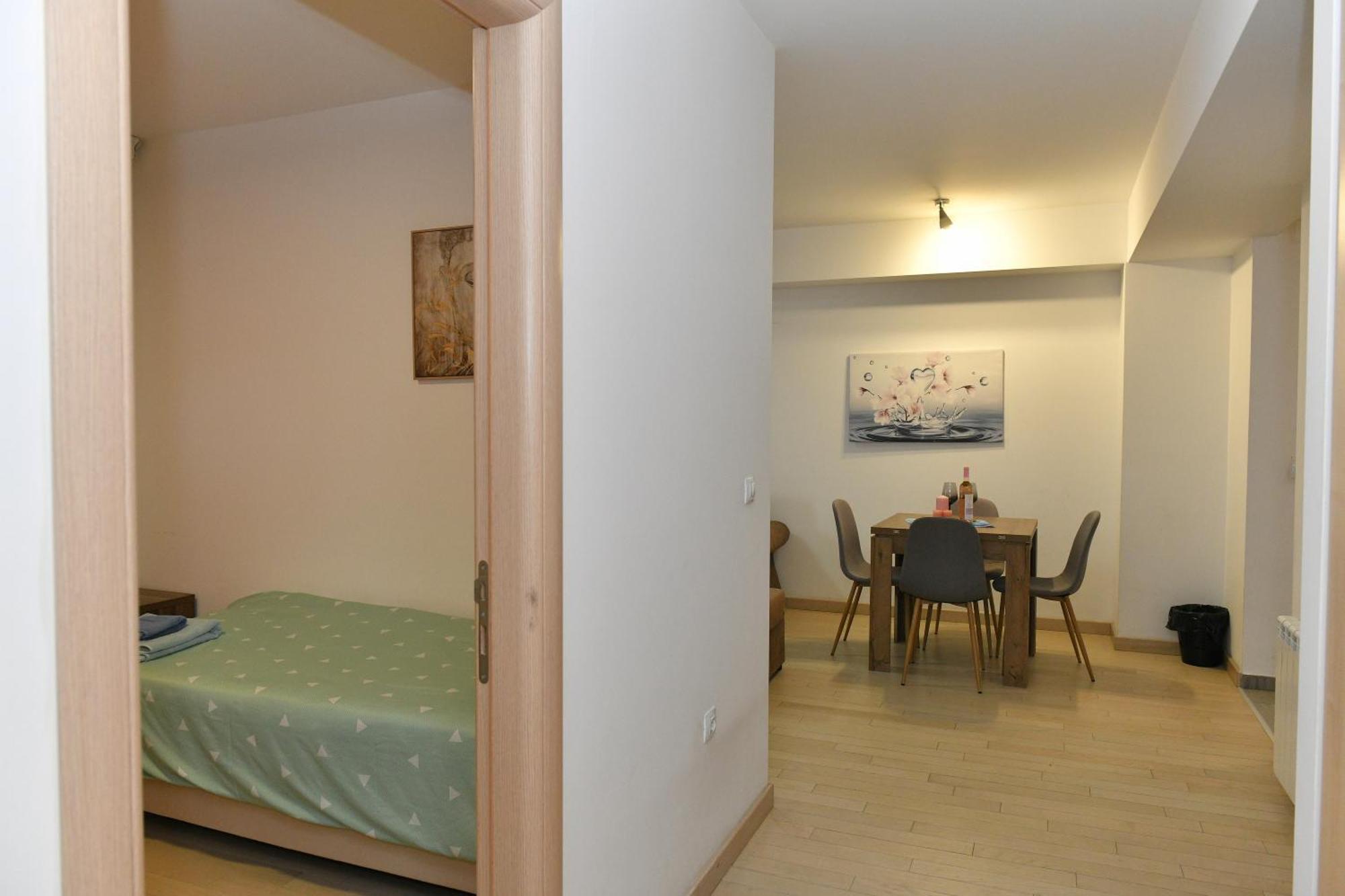 Skopje Starlight Apartments - Flatiron ภายนอก รูปภาพ