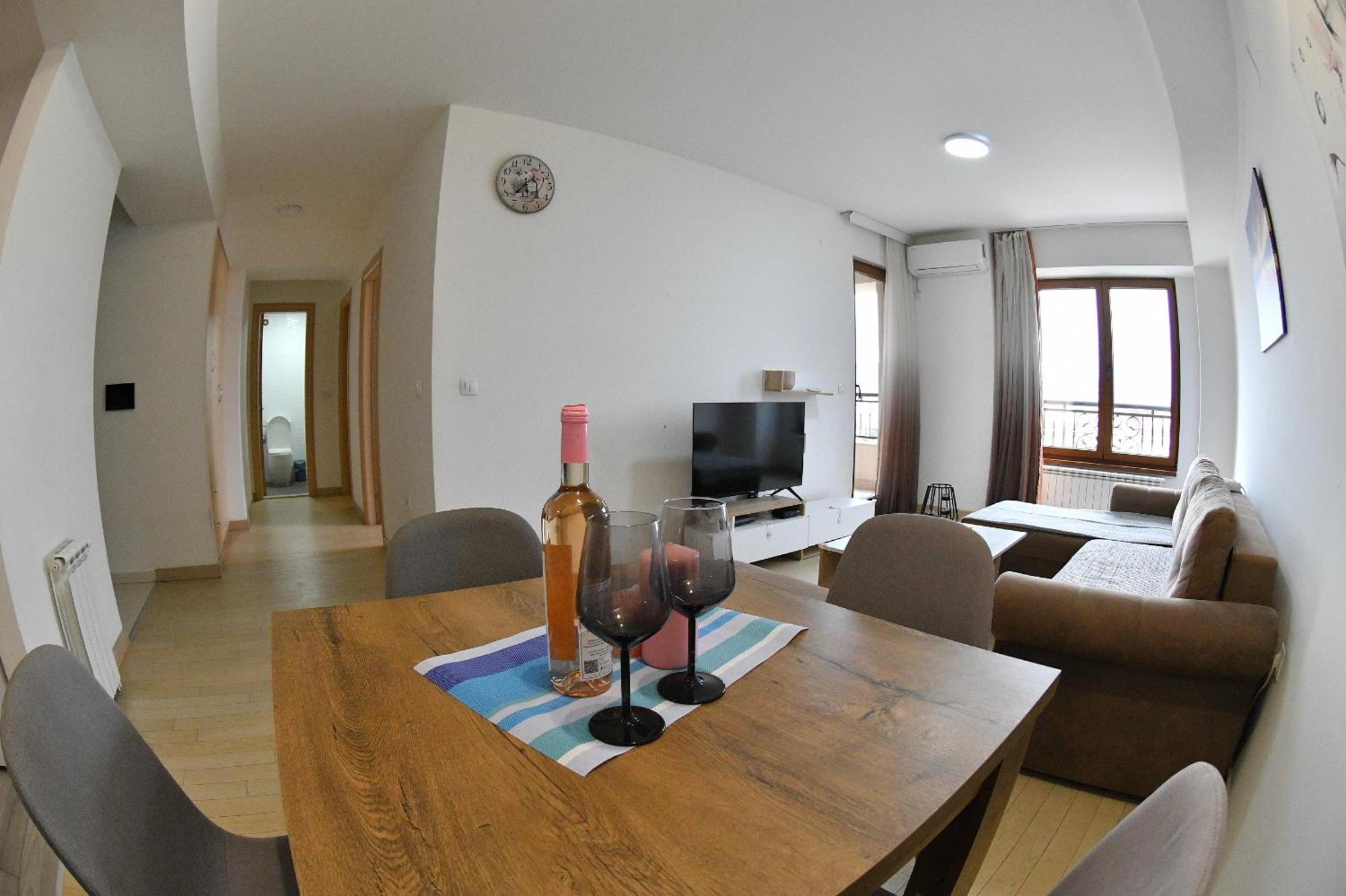 Skopje Starlight Apartments - Flatiron ภายนอก รูปภาพ