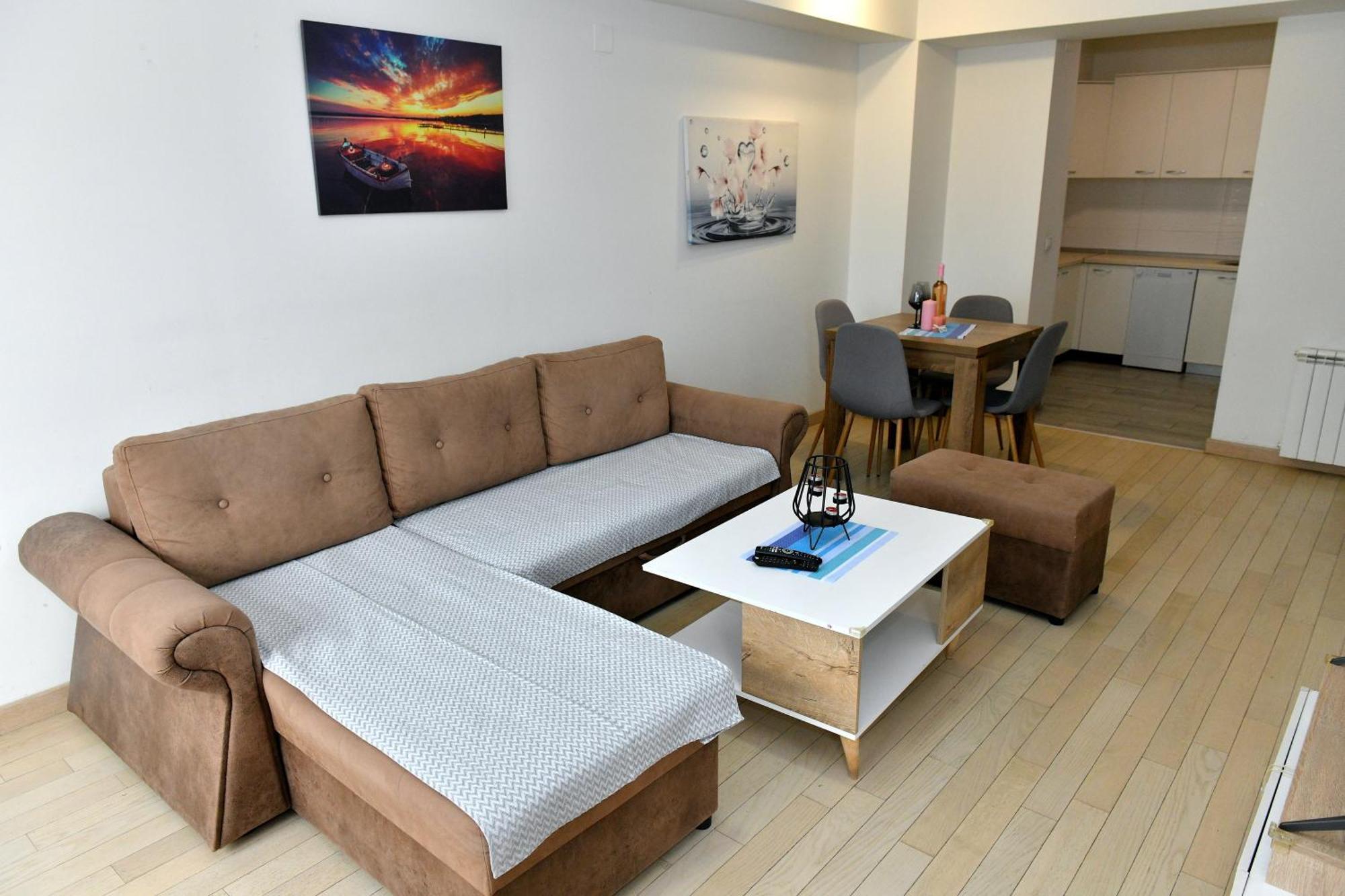 Skopje Starlight Apartments - Flatiron ภายนอก รูปภาพ
